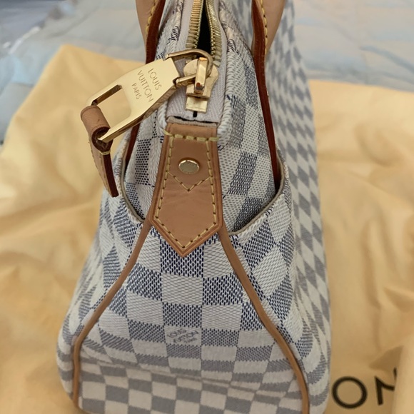 Louis Vuitton Damier Azur Figheri GM Bag - Picture 13 of 13